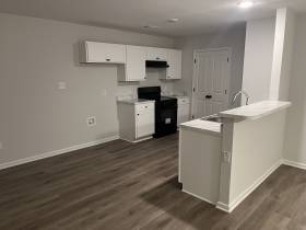 4503 Suncrest Dr. - for rent 38127