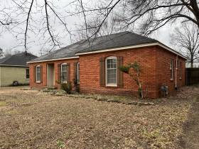 4574 Dunn Ave - for rent 38117