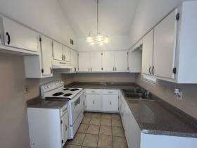 5312 Plover Dr - for rent 38127