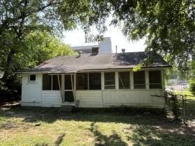 587 Houston St. - for rent 38111