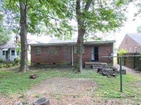 605 Houston St. - for rent 38111