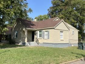 616 E. Dempster Ave. - for rent 38106