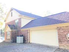 Exterior/Garage
