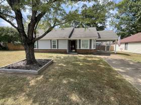 7053 Daneman Dr - for rent 38133