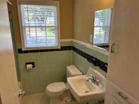 792 Saint Nick Dr - for rent 38117