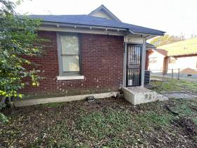 836 Maury St. - for rent 38107