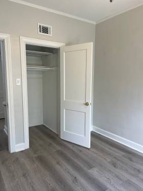 892 East Drive	