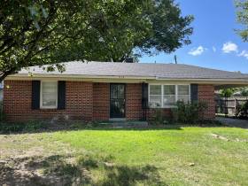 919 Stratford Rd - for rent 38122