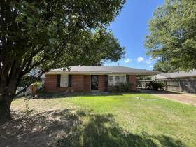 919 Stratford Rd - for rent 38122