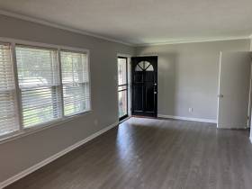 919 Stratford Rd - for rent 38122