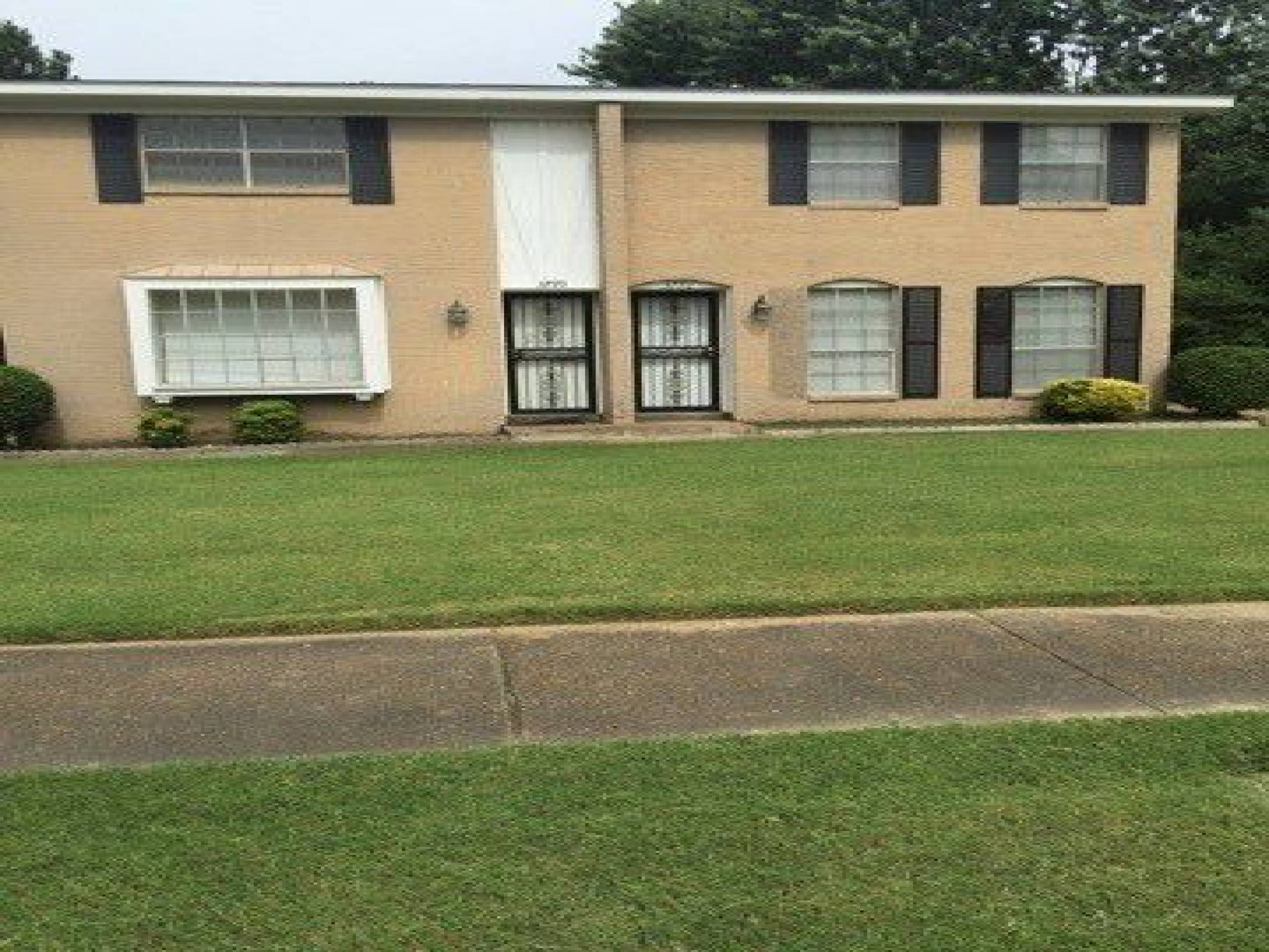 3770 Ironwood Dr. Mempis TN 38115