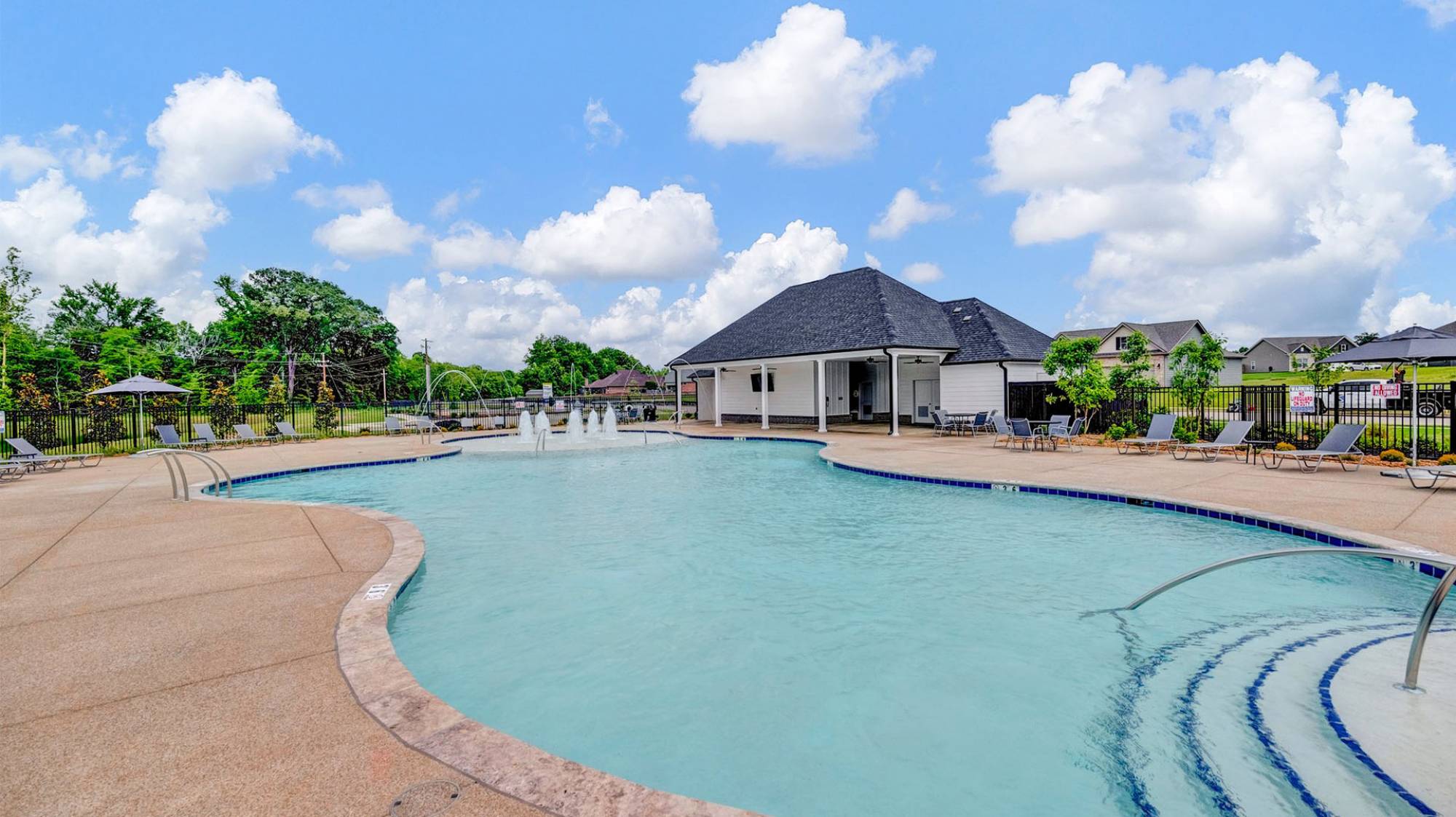 85 Burr Oak Cv Oakland TN 38060